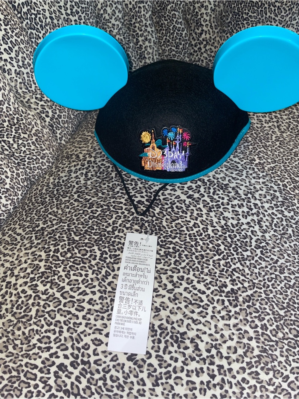 D23 Day Disneyland Mickey Ears - Picture 8 of 9